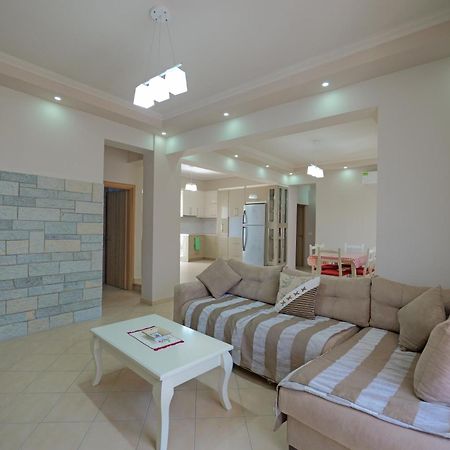 Dana Hotel Apartments Sarande Exterior photo