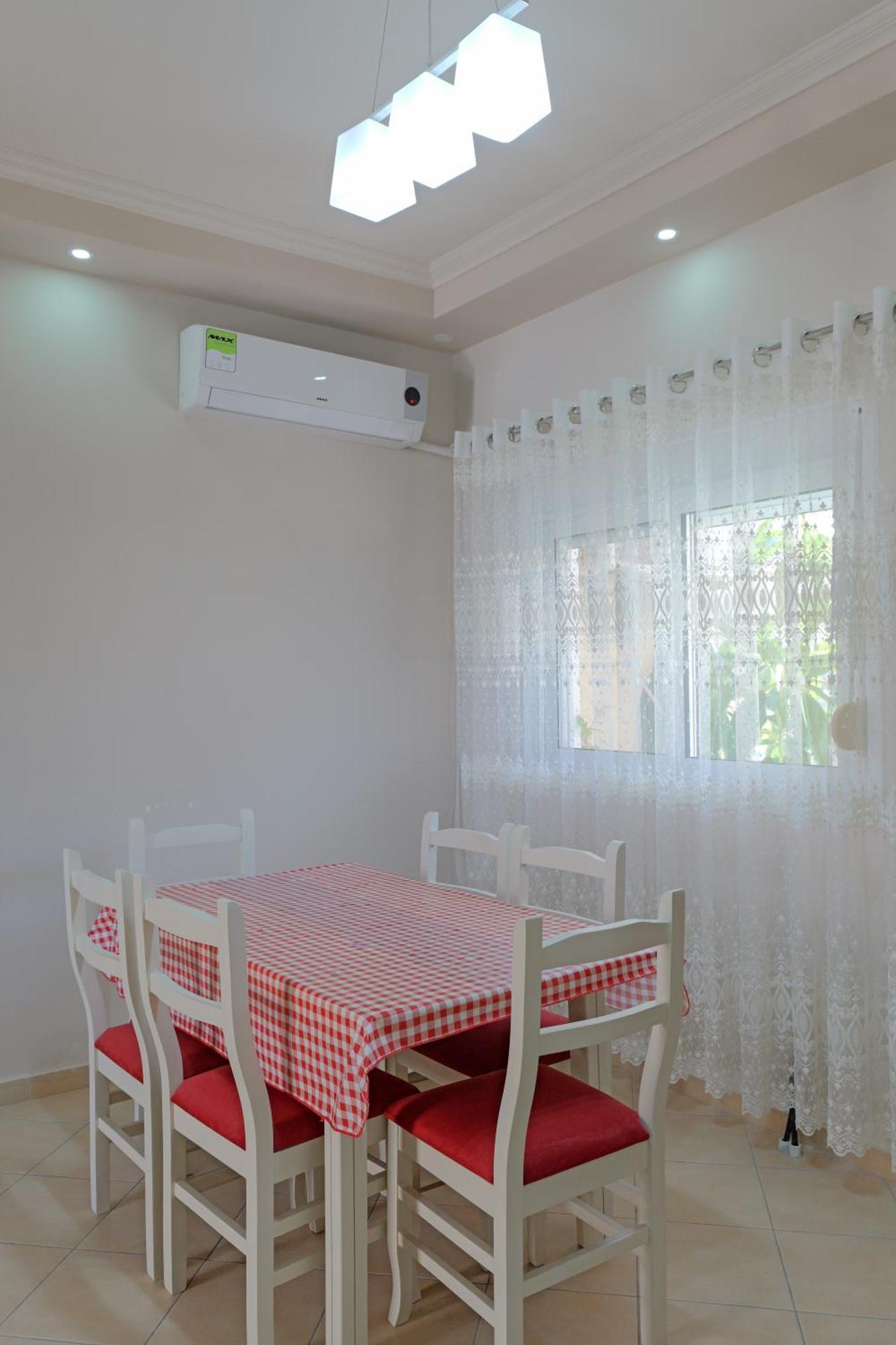 Dana Hotel Apartments Sarande Exterior photo