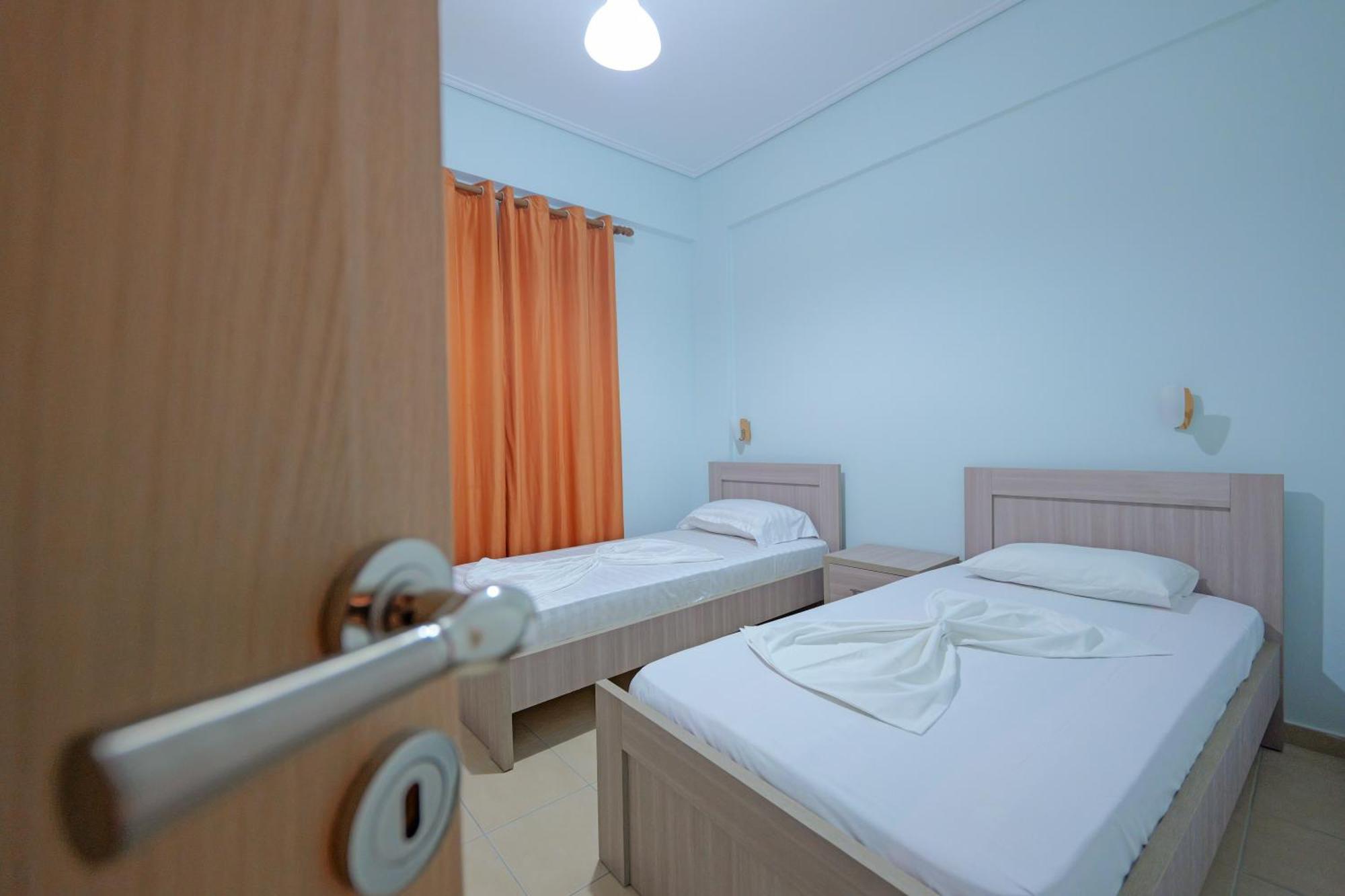 Dana Hotel Apartments Sarande Exterior photo